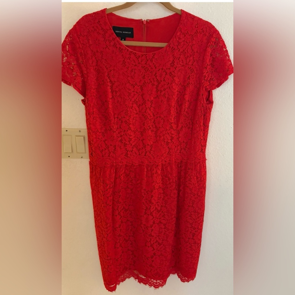 Donna Morgan round Neck Lace Dress Zipper Back with pockets 16